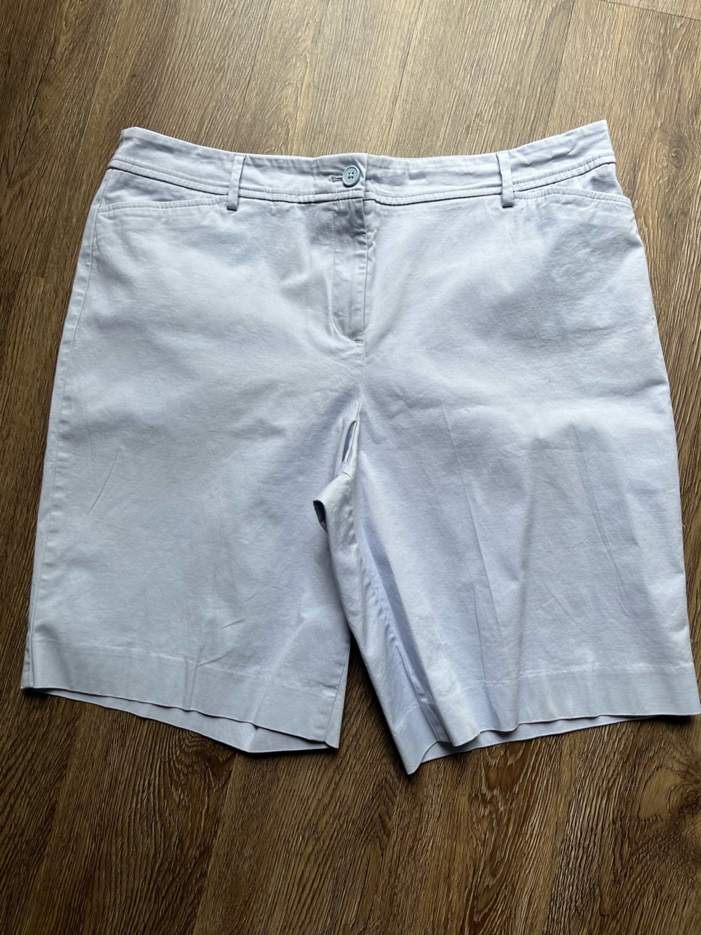 Talbots women’s size 16 Light Gray Bermuda Shorts